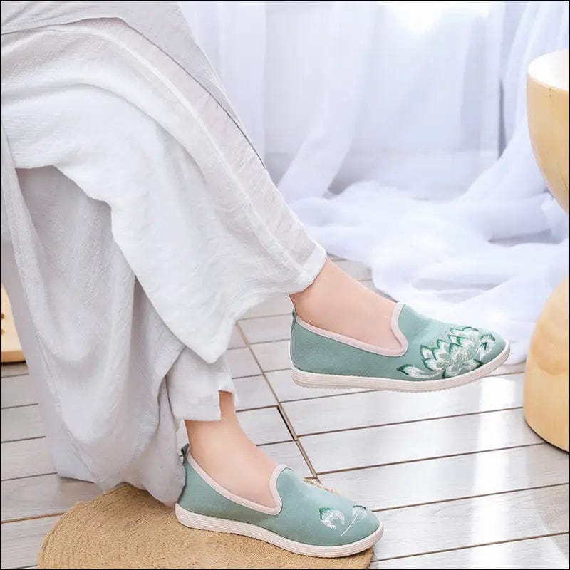 2020 autumn new casual women’s shoes comfortable nation beef