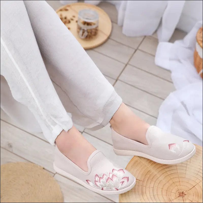 2020 autumn new casual women’s shoes comfortable nation beef