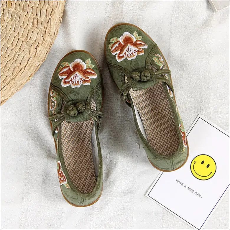 2020 spring new old Beijing cloth shoes Chinese style