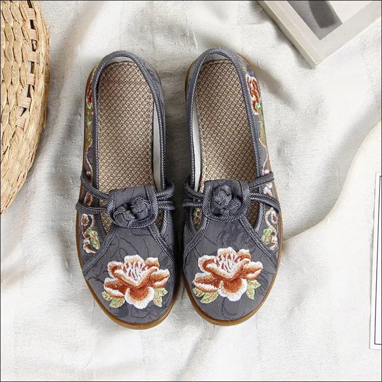 2020 spring new old Beijing cloth shoes Chinese style