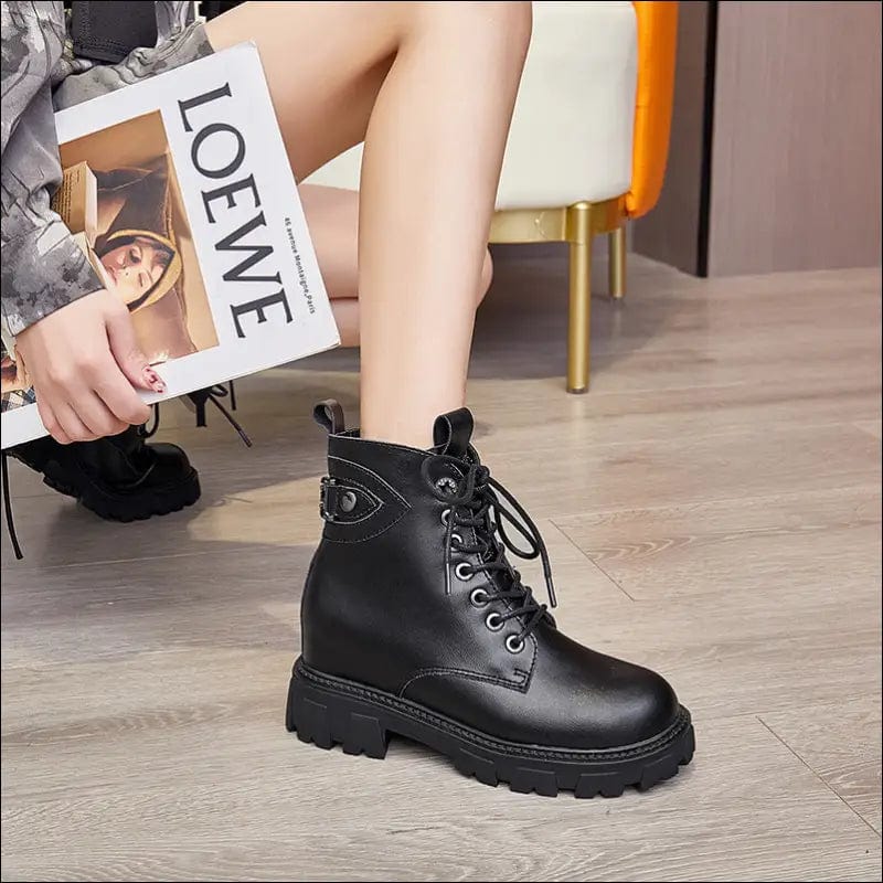 2021 autumn leather Martin boots women’s thick bottom Korean