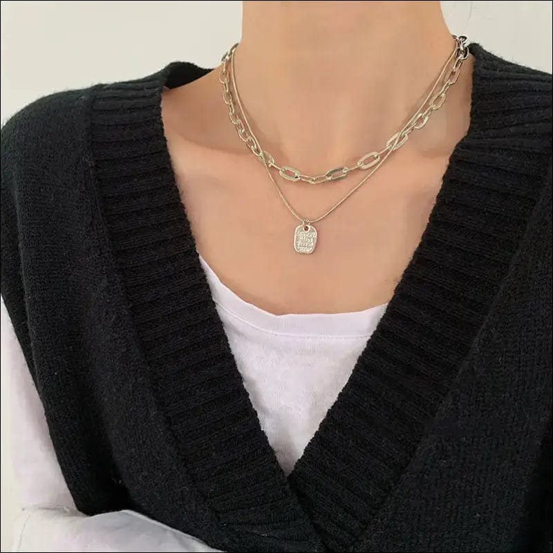 2021 new necklace female clavicle chain INS hip hop light