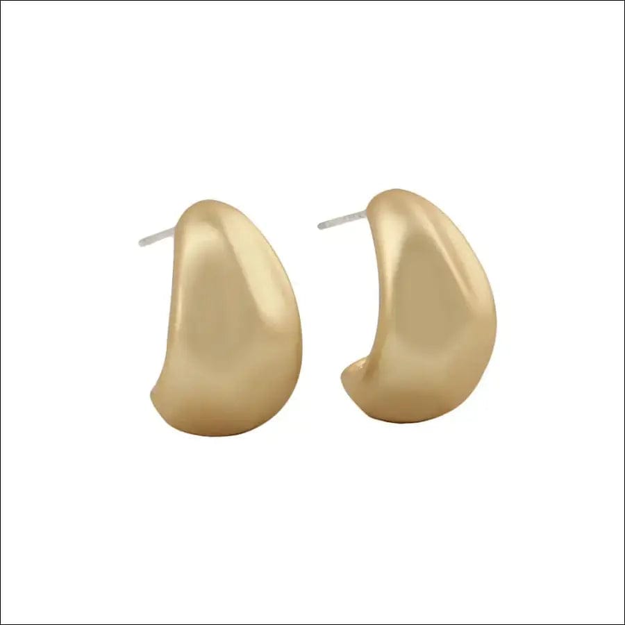9 - C-shaped light gold grinding earrings -