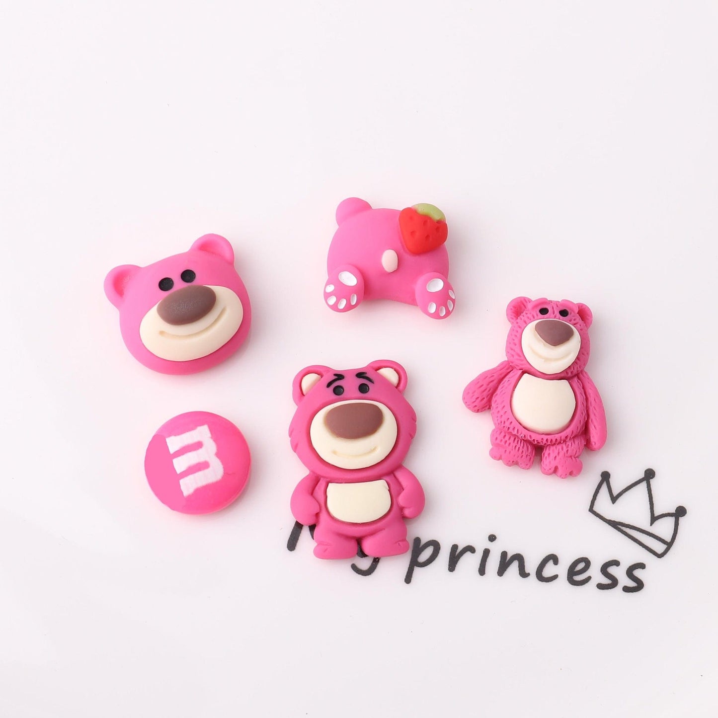 Manufacturers wholesale cute strawberry powder bears resin accessories DIY resin accessories cartoon INS phone shell refrigerator