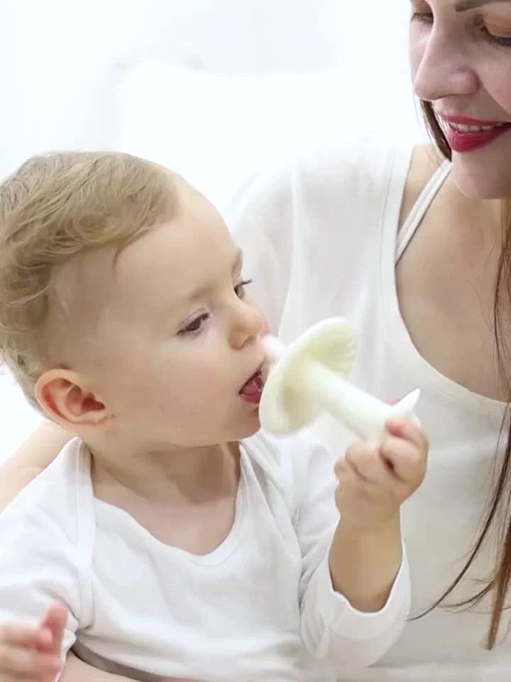 Manbao imitation breast milk pacifier super soft silicone teether baby teething toys baby weaning weaning wholesale