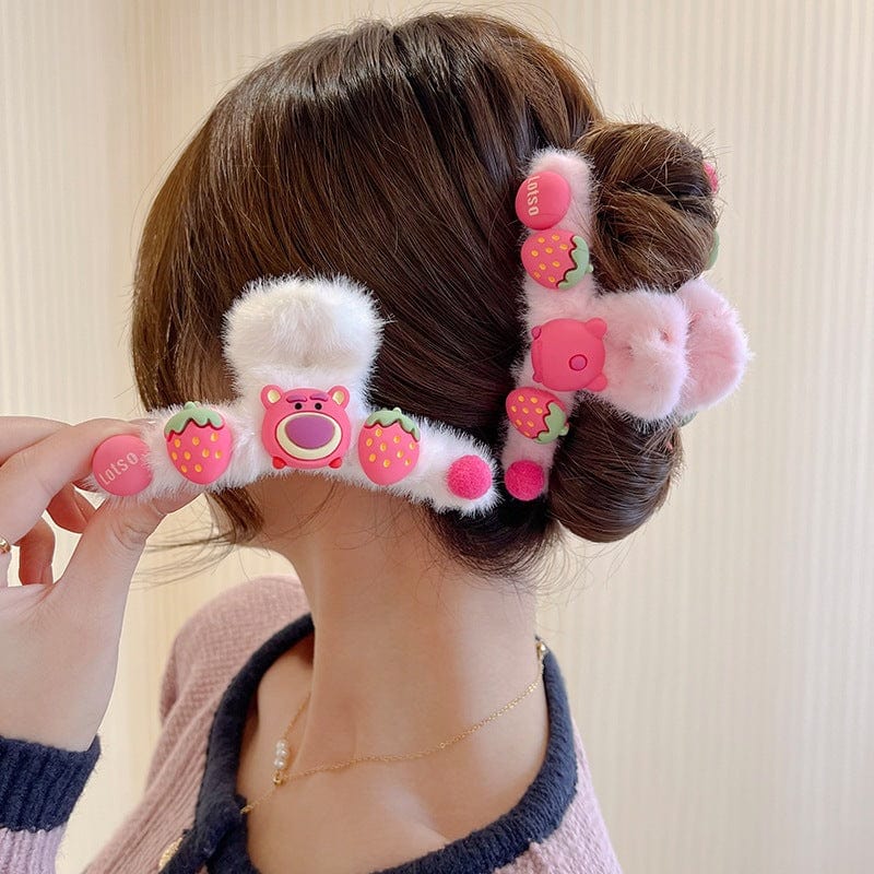 Spring new pink strawberry bear cute plush hair clip girl back head disc hair claw large net red shark clip