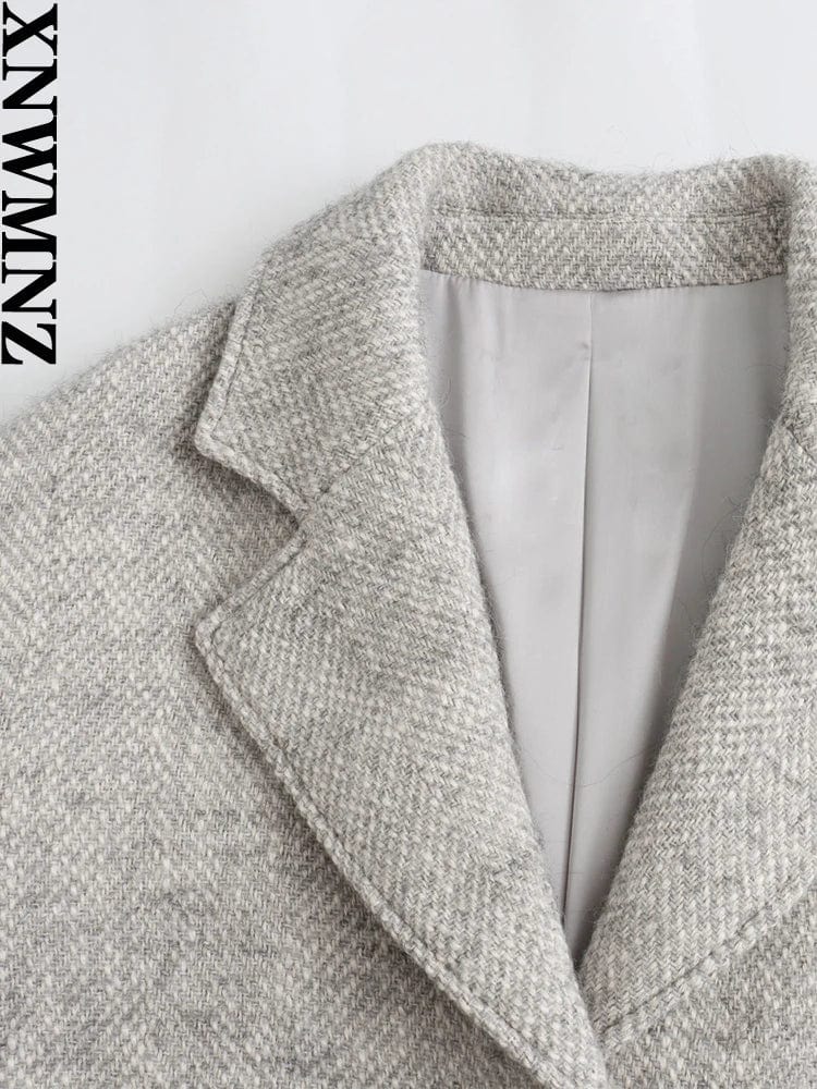 XNWMNZ 2024 Women's Fashion Herringbone Long Coat Women Retro Lapel Long Sleeve Pocket Front Button Versatile Female Overcoat