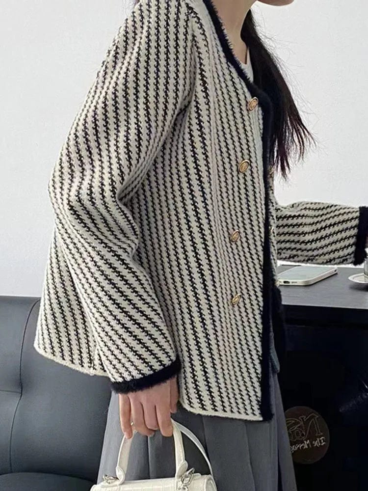 UCXQ Temperament O-neck Double Breasted Striped Color Contrast Knitting Cardigan For Women 2023 Autumn New Female Woolen Coats