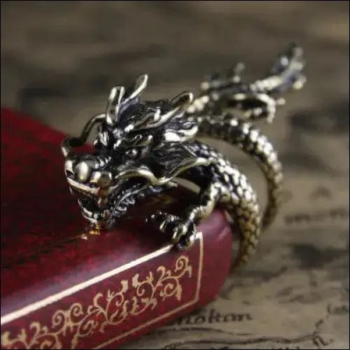 Dragon ring means male opening personality single tide food