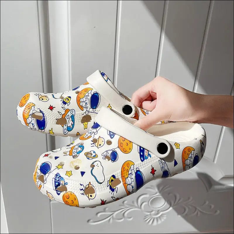 Hole shoes ins cute cartoon strawberry bear girl heart