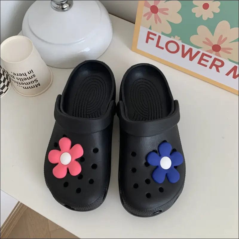 Hole shoes ins cute cartoon strawberry bear girl heart