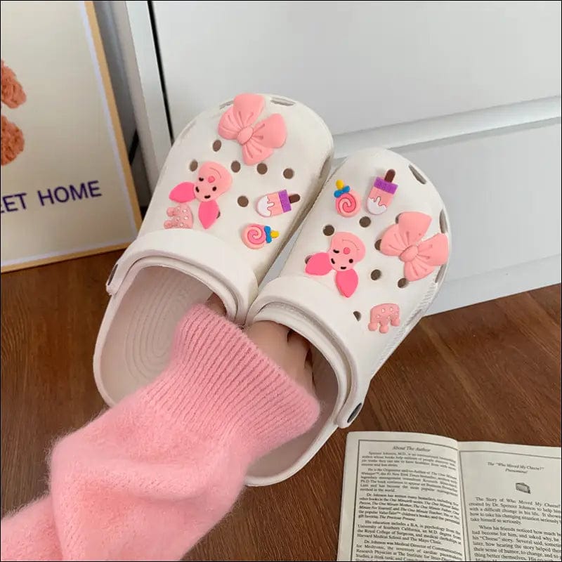 Hole shoes ins cute cartoon strawberry bear girl heart