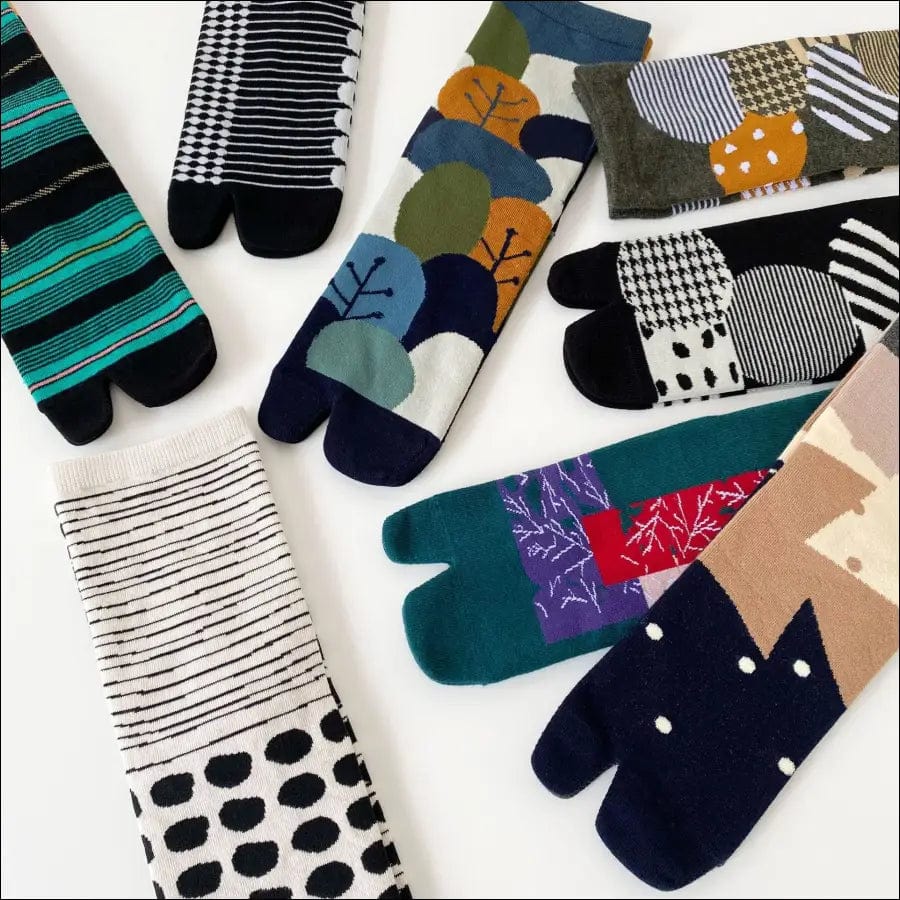 Japanese creative jacquard AB is asymmetrical toe socks two