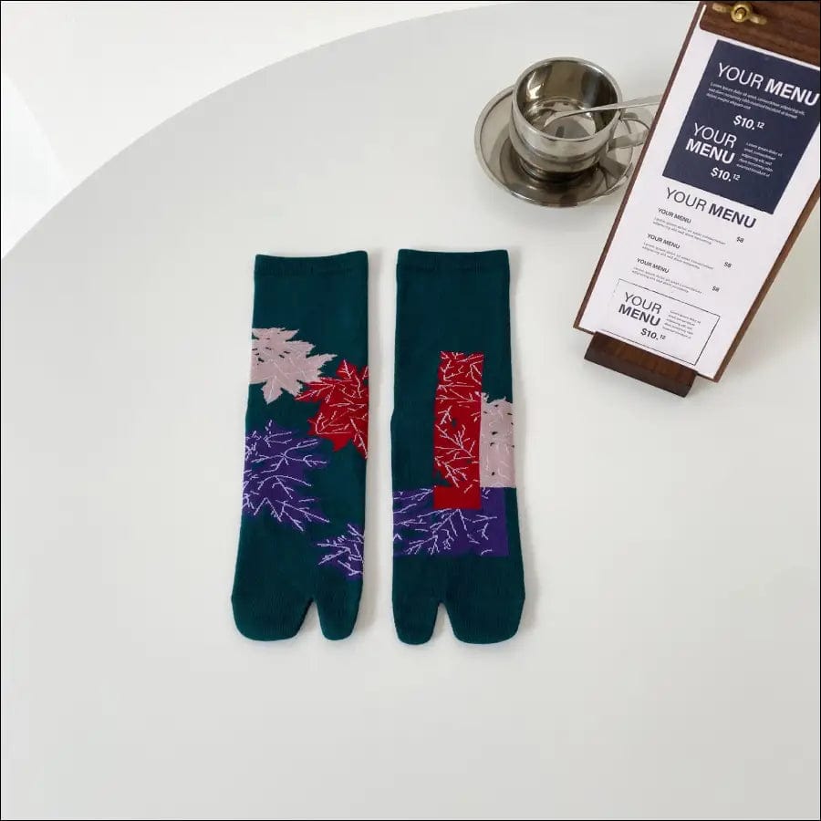 Japanese creative jacquard AB is asymmetrical toe socks two