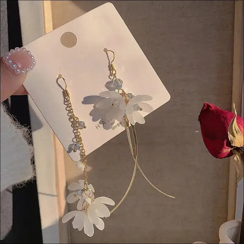 Korean temperament asymmetrical crystal flower earrings