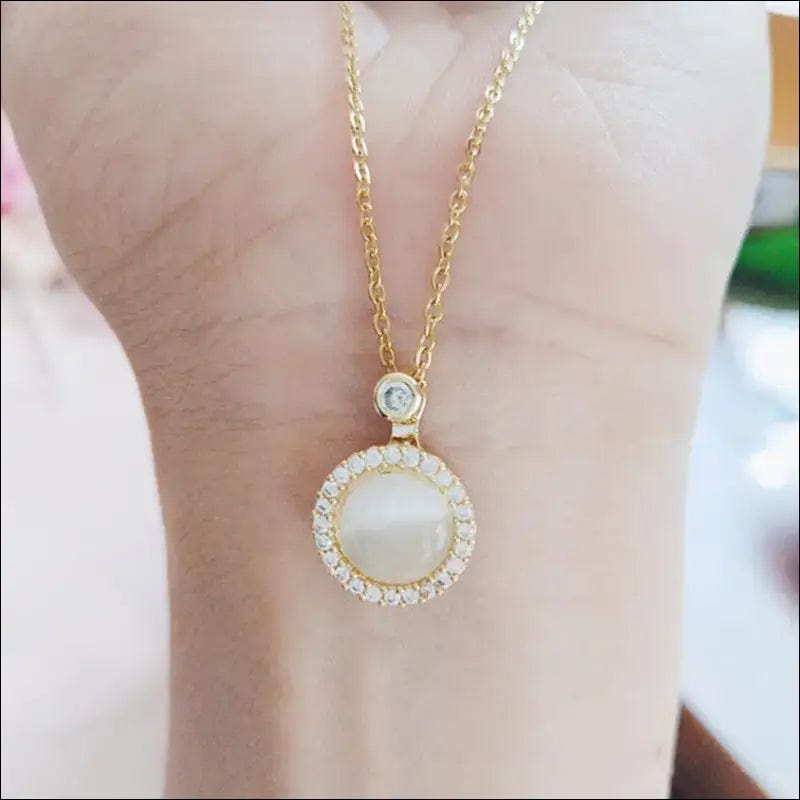 Korean version of fashionable rotating opal necklace female