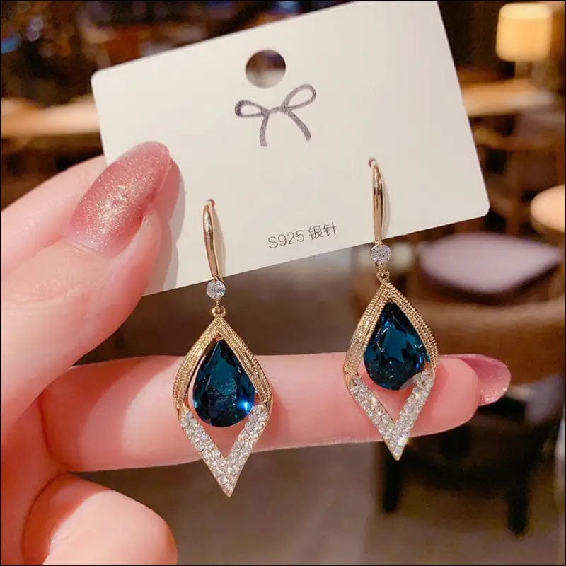 New personality fashion design zircon earrings for women