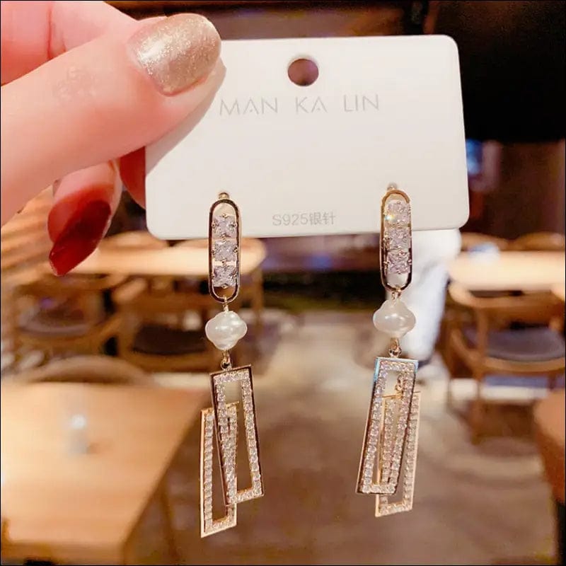 New personality fashion design zircon earrings for women