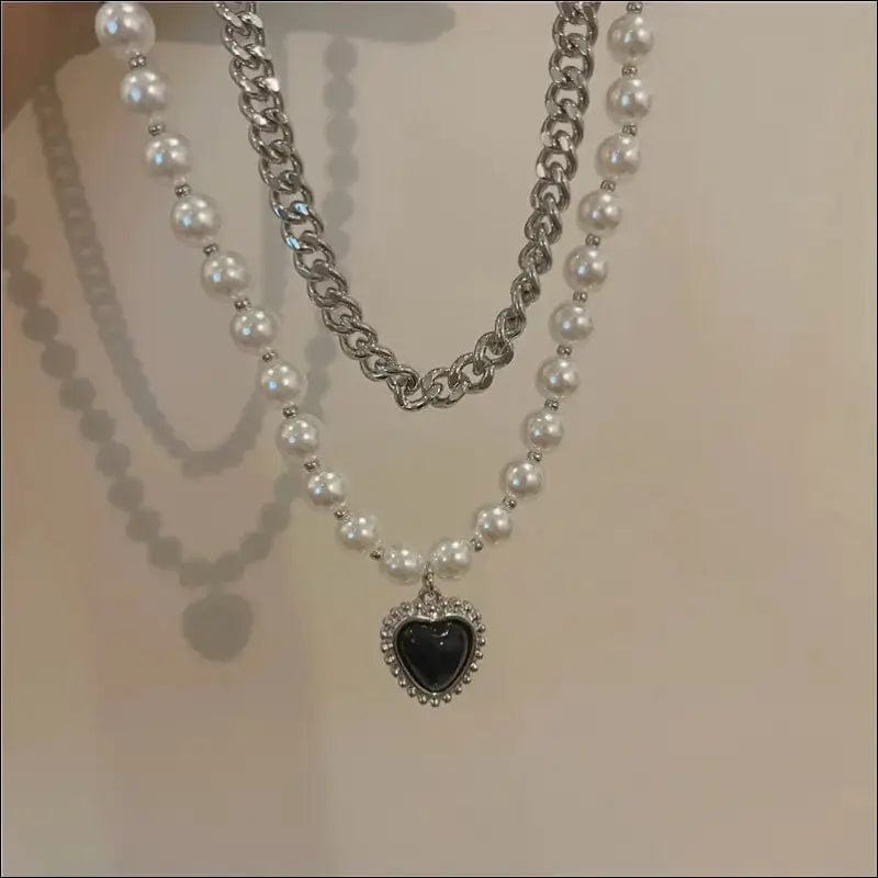 Pearl Chain Heart-Shaped Pendant Necklace -