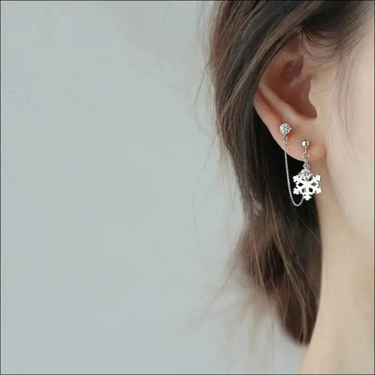 S925 sterling silver snowflake earrings require two ear