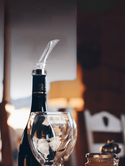 Olecranon Wine Pourer